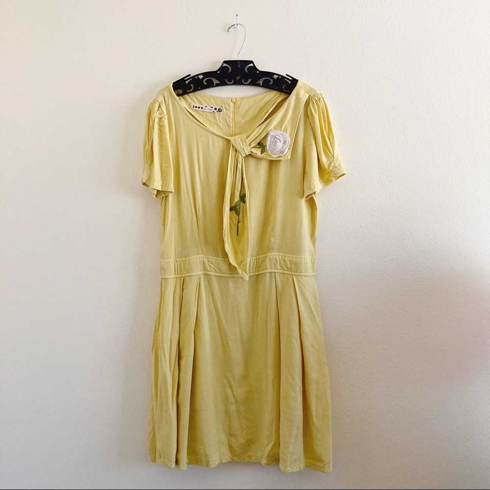 ModCloth 8000 Nerves Retro Yellow Dress Size Medium GUC